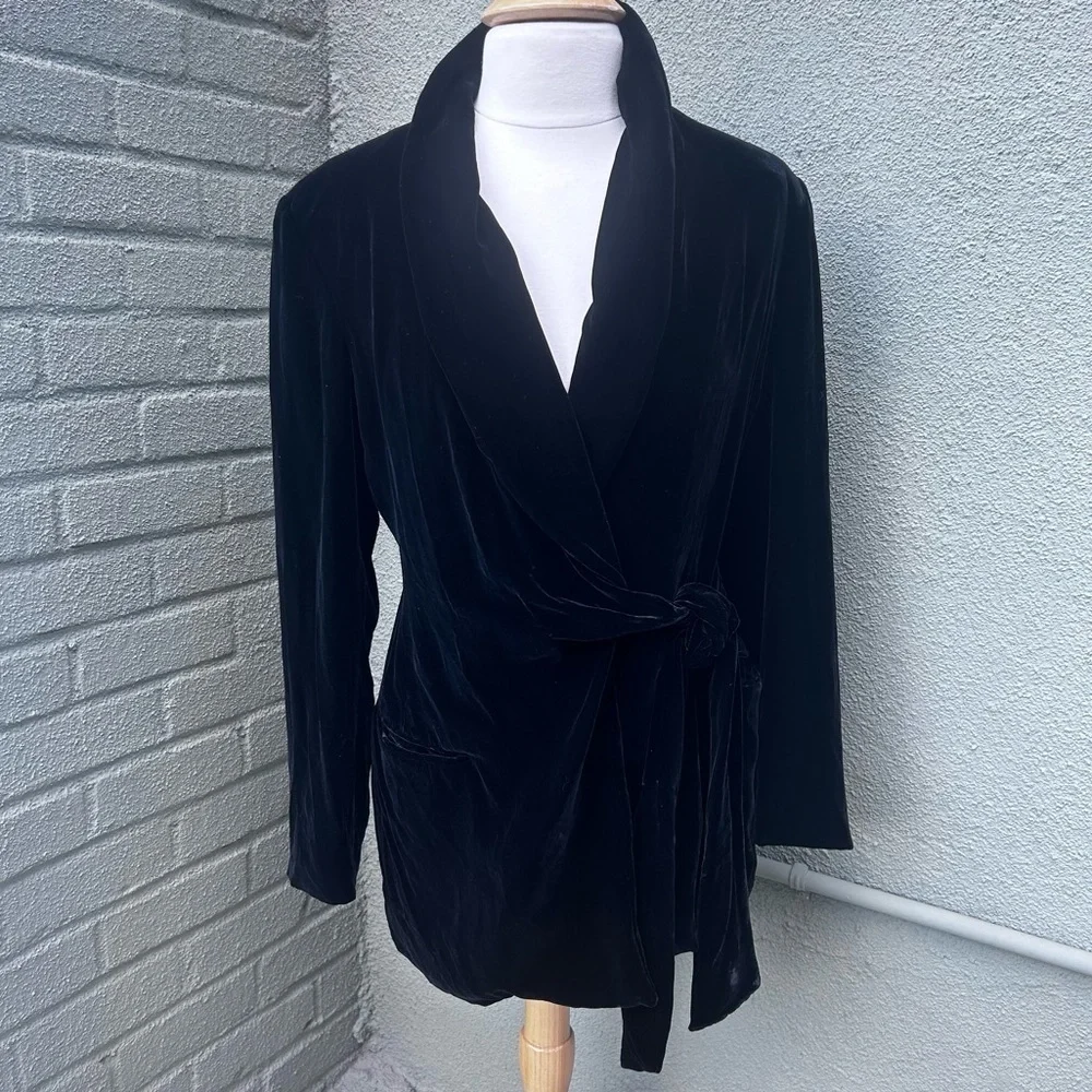 Donna Karan New York Essentials Silk Blend Black Velvet Belted Tie Wrap Coat